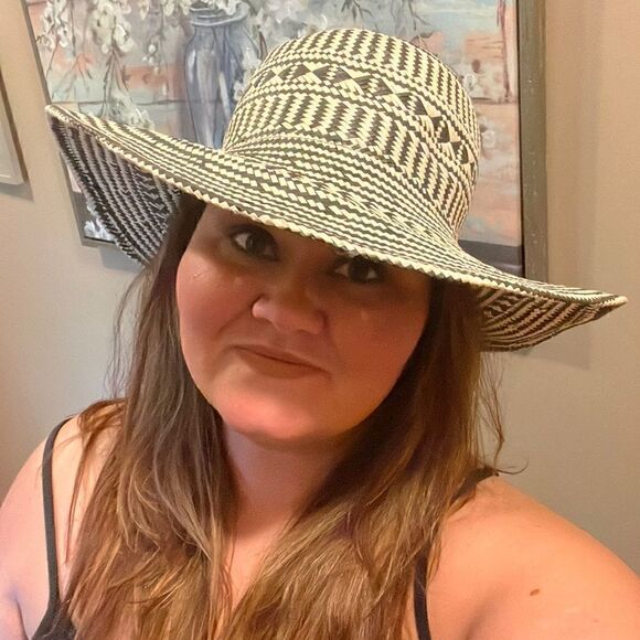 TORRID Sun Hat - Picture 1 of 8